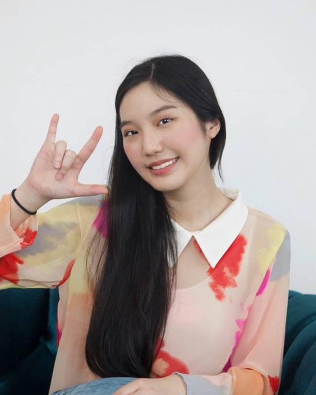 แนทเธอรีน BNK48