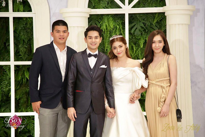 อาร์ตี้ ธนฉัตร ควงแฟนสาว ส้มปี๊ด เข้าประตูวิวาห์ เรียบง่ายแสนอบอุ่น   