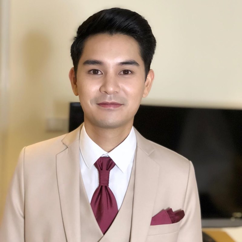 อาร์ตี้ ธนฉัตร ควงแฟนสาว ส้มปี๊ด เข้าประตูวิวาห์ เรียบง่ายแสนอบอุ่น   