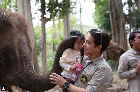 อเล็กซ์ เรนเดลล์