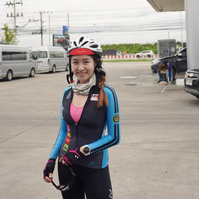 เอ อัญชลี - ดาร์ลิ่ง อารดา จักรยานล้ม