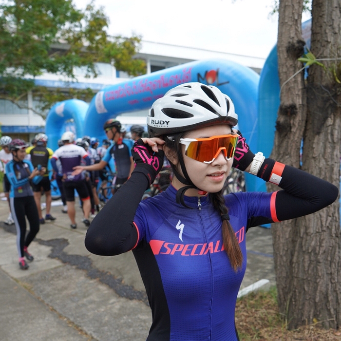 เอ อัญชลี - ดาร์ลิ่ง อารดา จักรยานล้ม