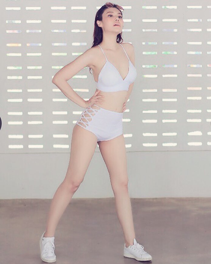 น้ำฝน ทวีพร