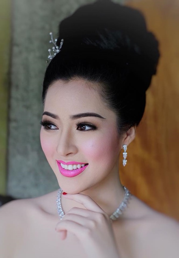 หลิงหลิง ศิริลักษณ์ คอง