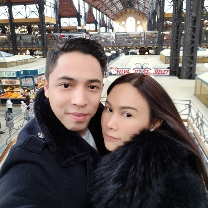 นก  ศิขรินธาร