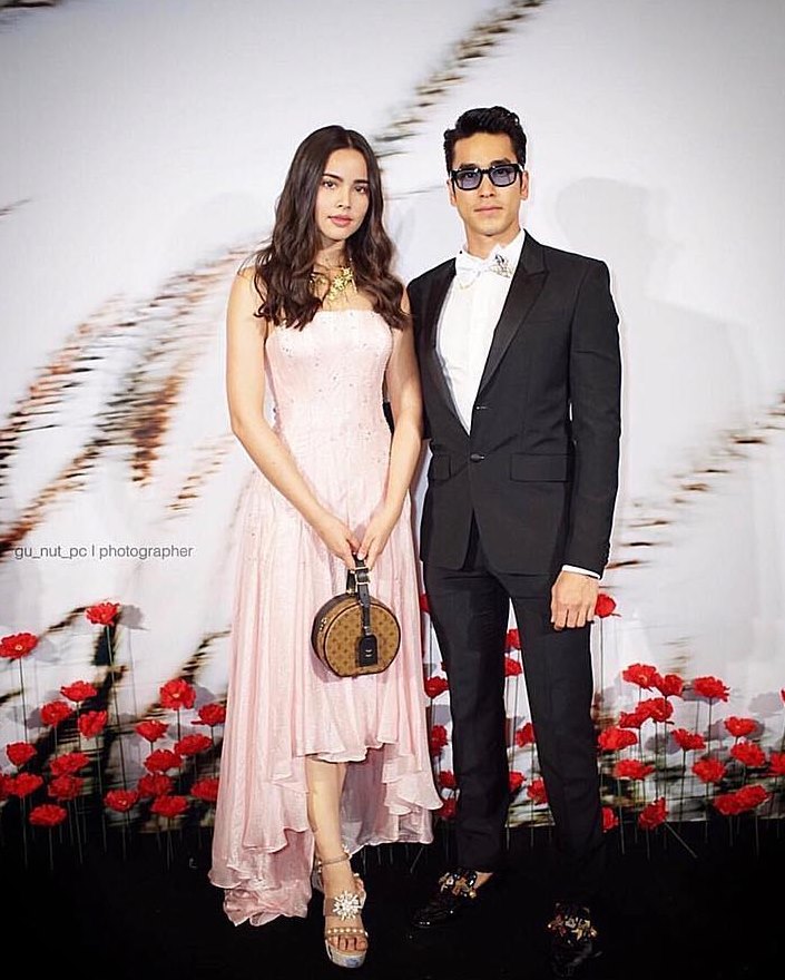 ญาญ่า เลิกจิ้น ณเดชน์