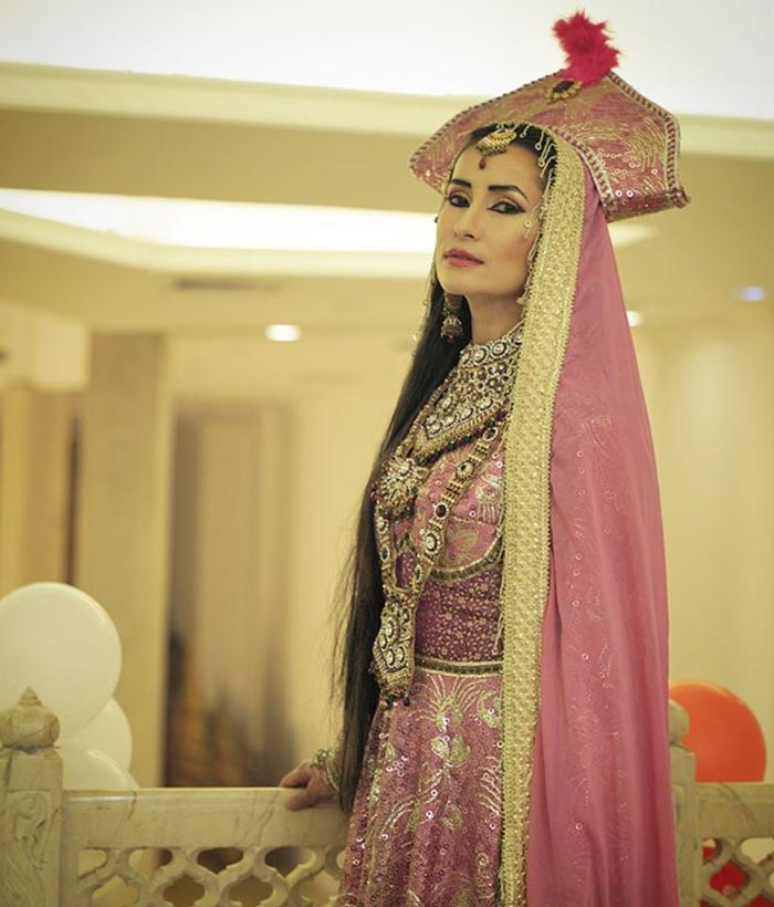 แอน ทองประสม