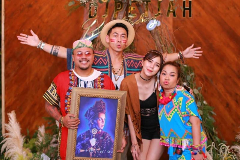 ปาร์ตี้วันเกิด ดีเจเพชรจ้า