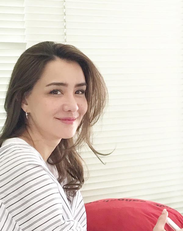 นิโคล ศรราม