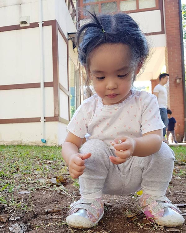 หมอโอ๊ค โอปอล์ อุ้ม น้องอลิน น้องอลัน ย้ายบ้านใหม่