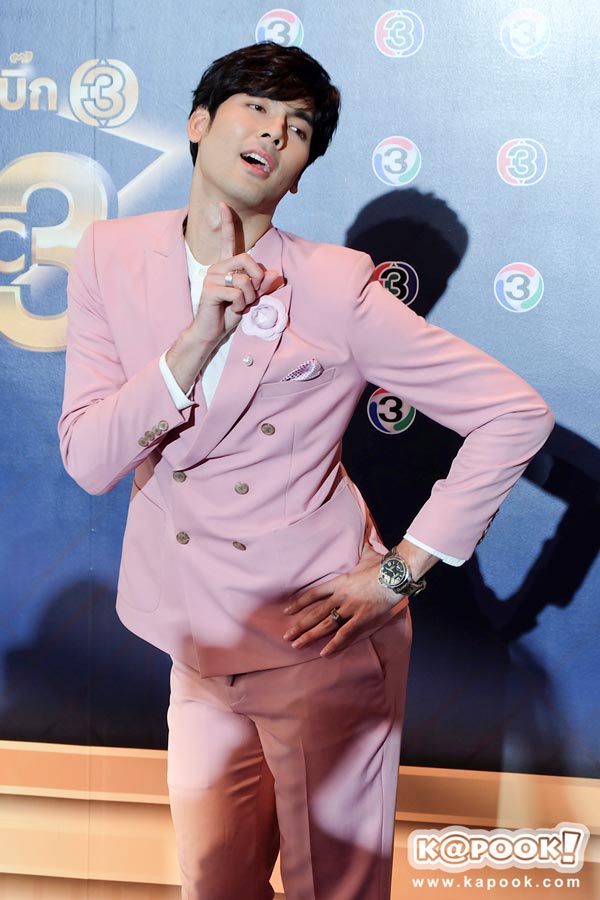 บอม ธนิน