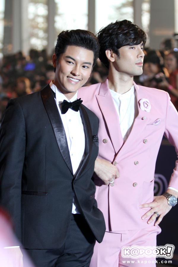 บอม ธนิน