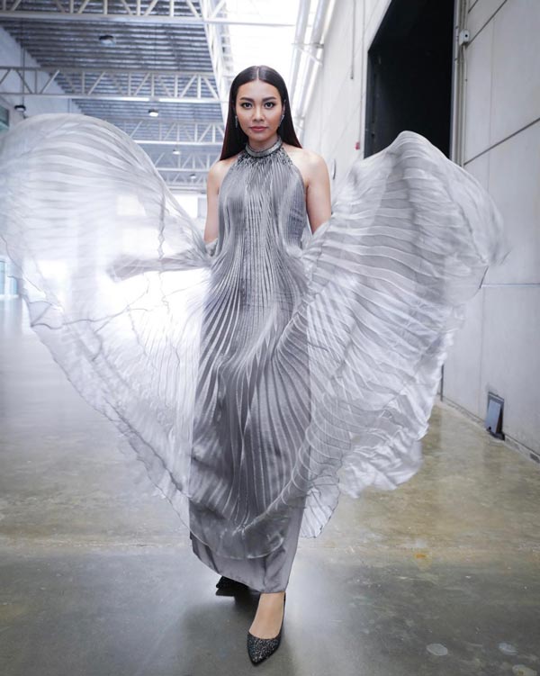 แก้ม วิชญาณี