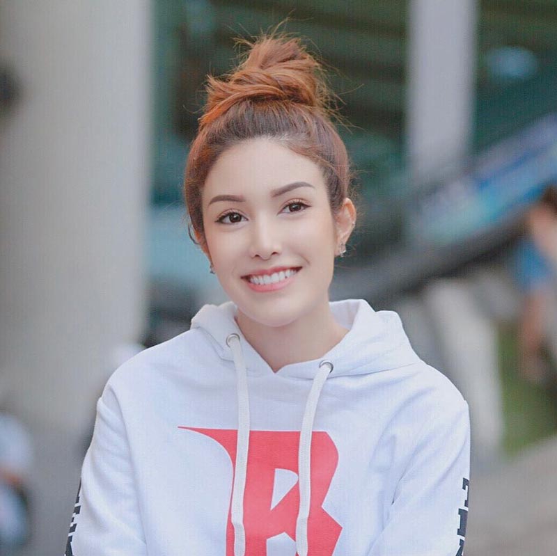 อ๋อม ไหมแพร