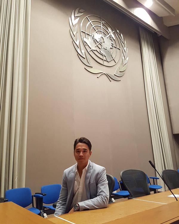 อเล็กซ์ เรนเดลล์