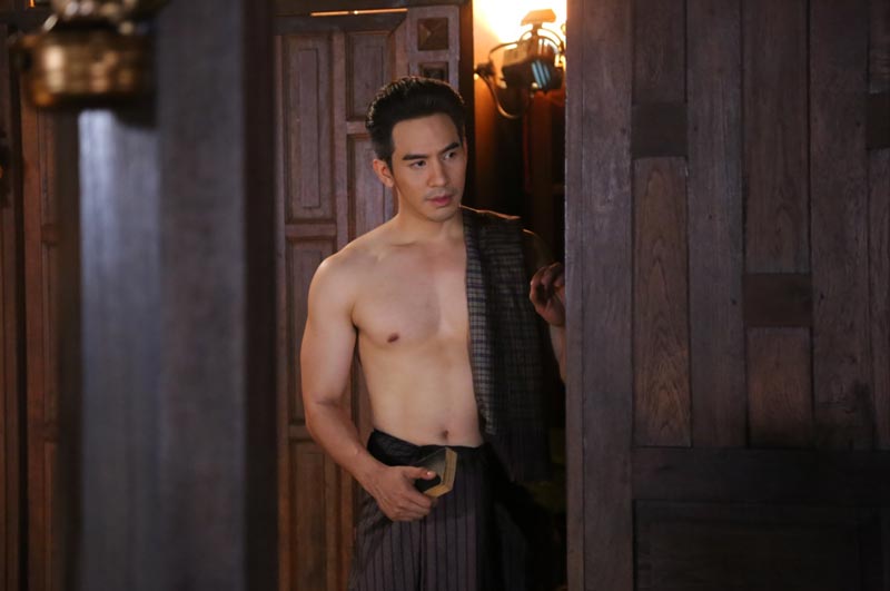 โป๊ป ธนวรรธน์ บุพเพสันนิวาส