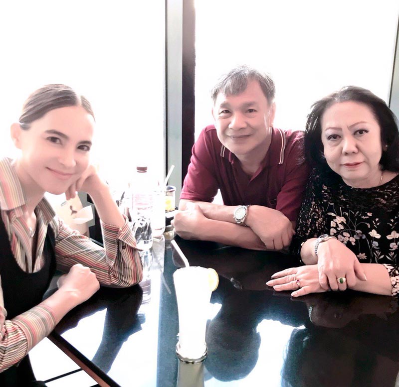 มาช่า วัฒนพานิช