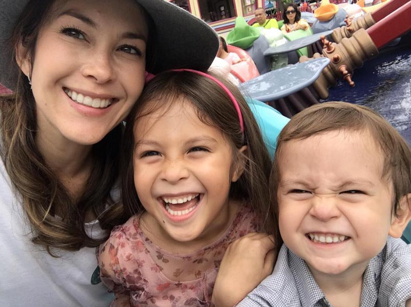 พอลล่า ท้อง