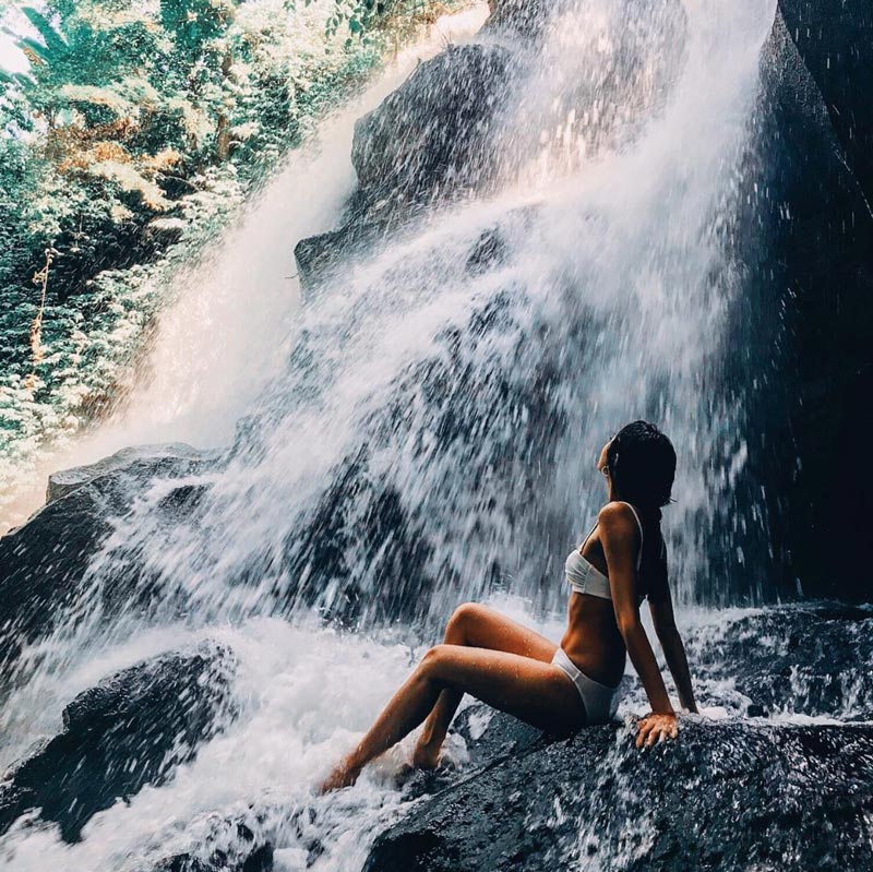 โฟร์ ศกลรัตน์ บิกินี่