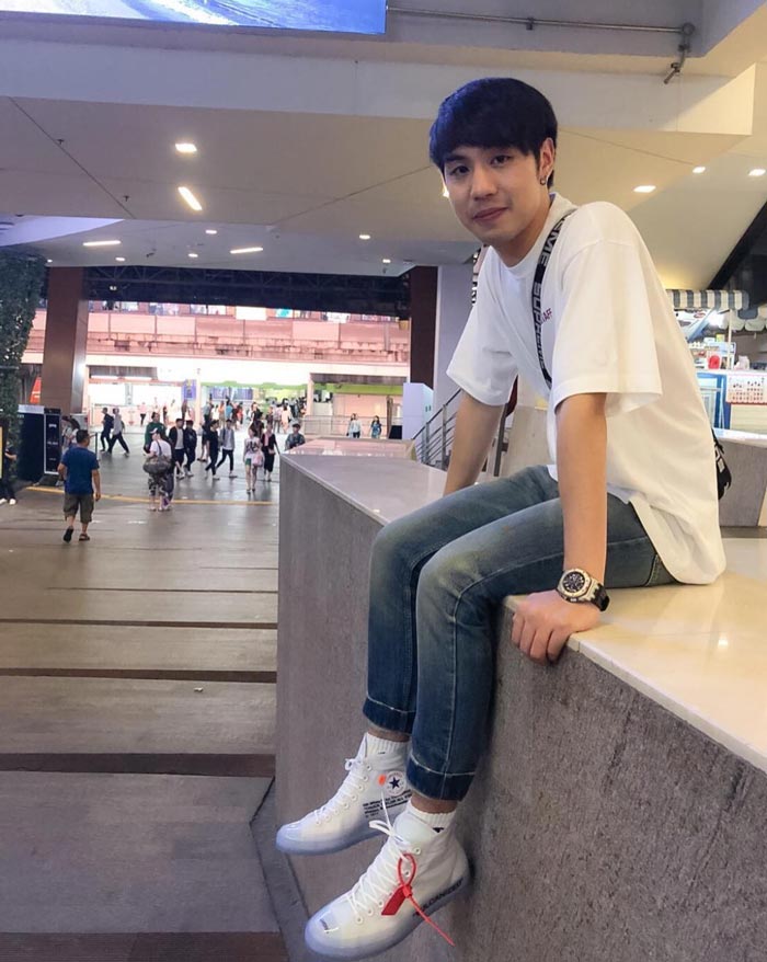 ไวท์ ณวัชร์