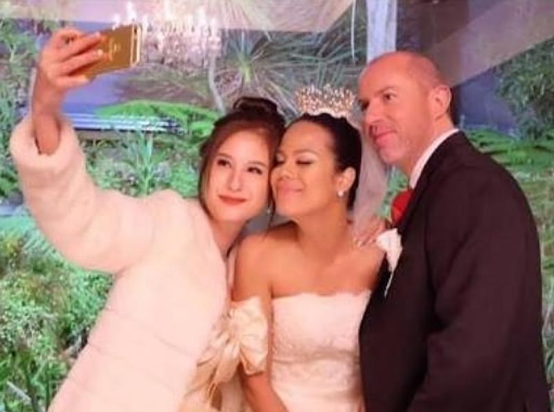 ขวัญ อุษามณี