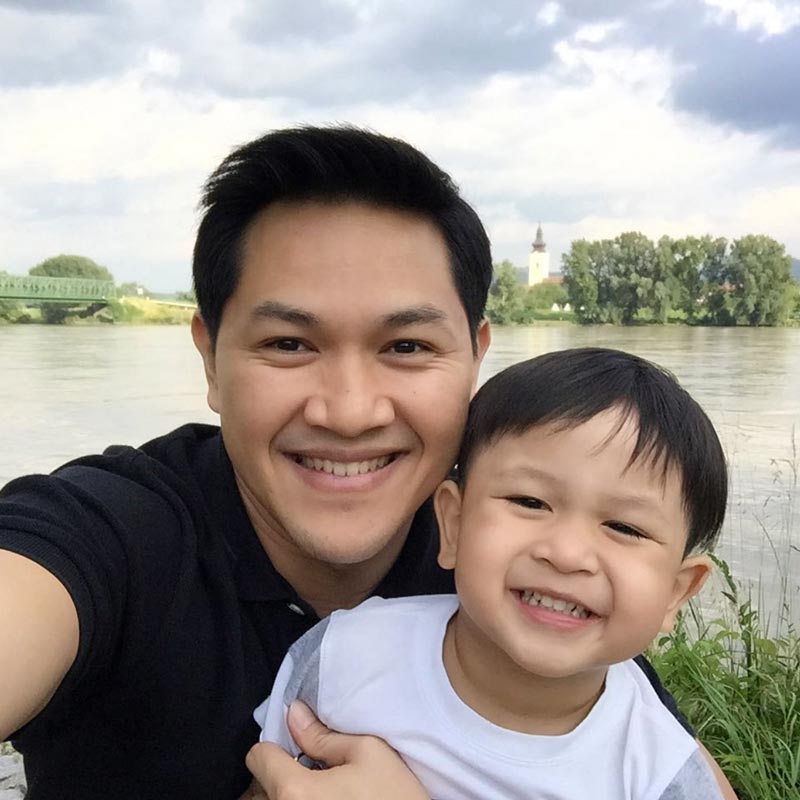 ป๊อป นิธิ