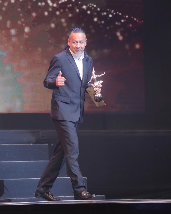 อ๊อฟ พงษ์พัฒน์