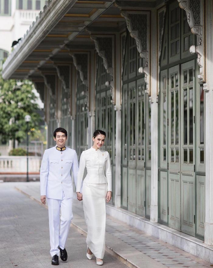 ซาร่า เล็กจ์ เอ็ม สืบสกุล