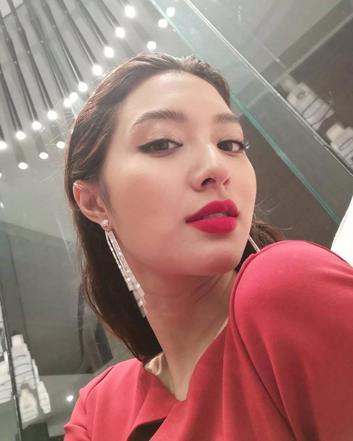 มิว นิษฐา