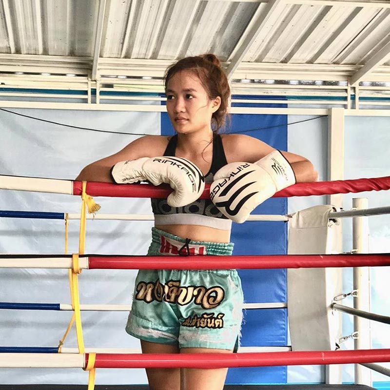 ผูกคอตายประชดรัก