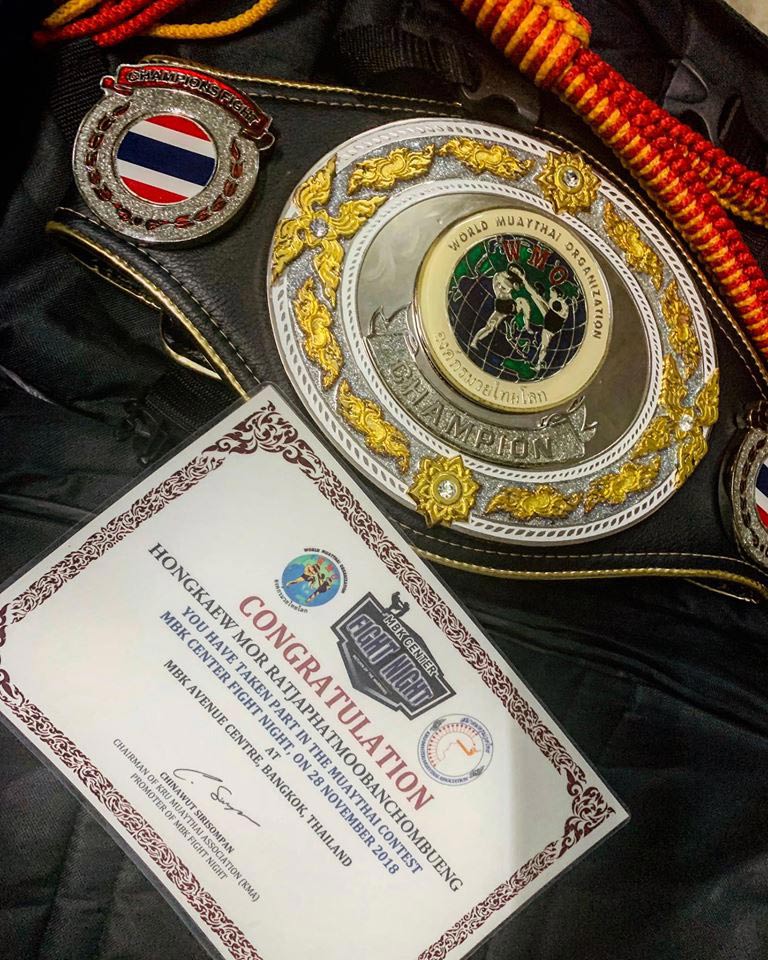 ผูกคอตายประชดรัก