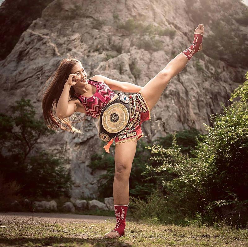 ผูกคอตายประชดรัก