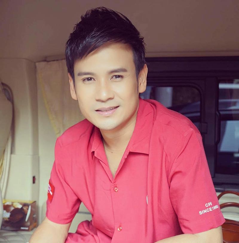 ไผ่ พงศธร ต่าย อรทัย