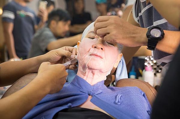 ละครล่า