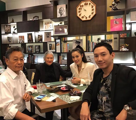 หงษ์หยก พรพรรณ