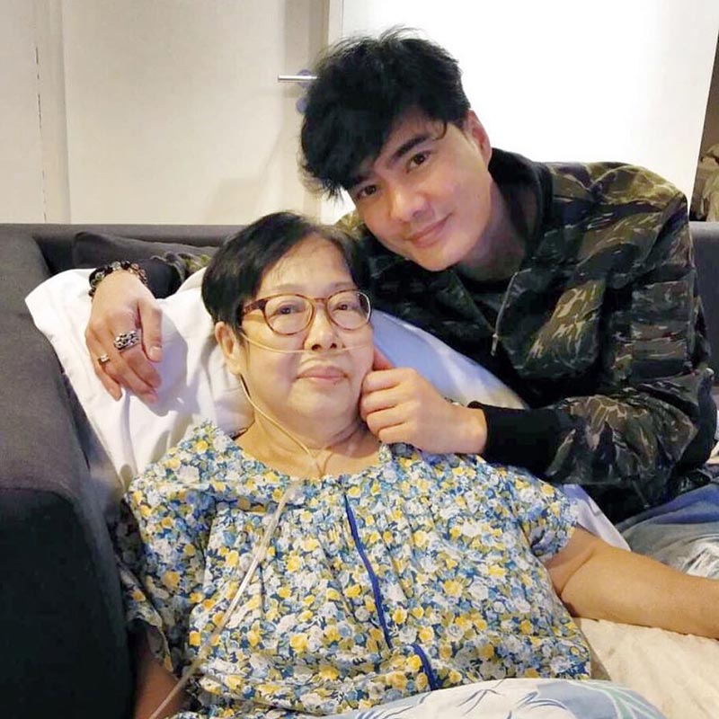 เคลลี่ ธนะพัฒน์