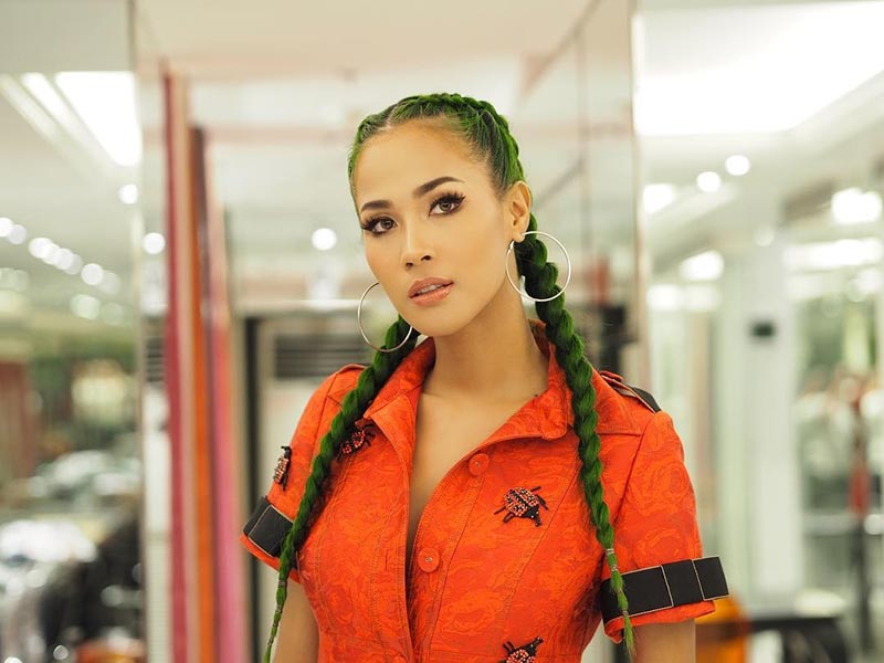 เมญ่า นนธวรรณ