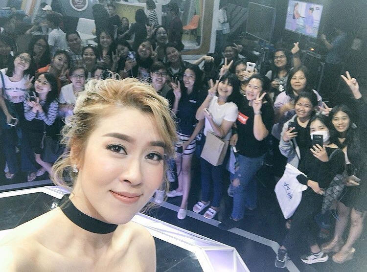 เชียร์ ฑิฆัมพร