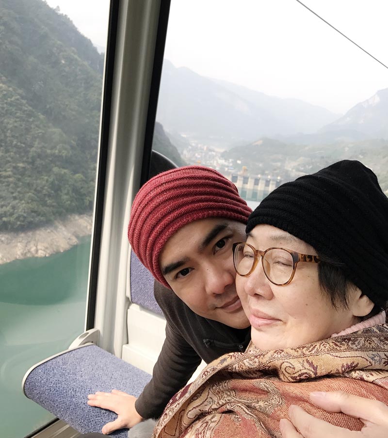 เคลลี่ ธนะพัฒน์