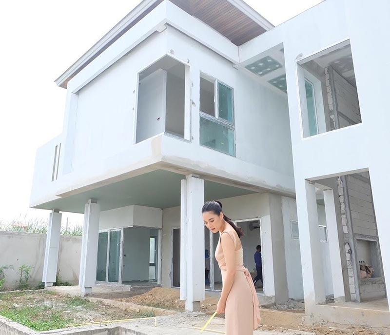 โบวี่ อัฐมา