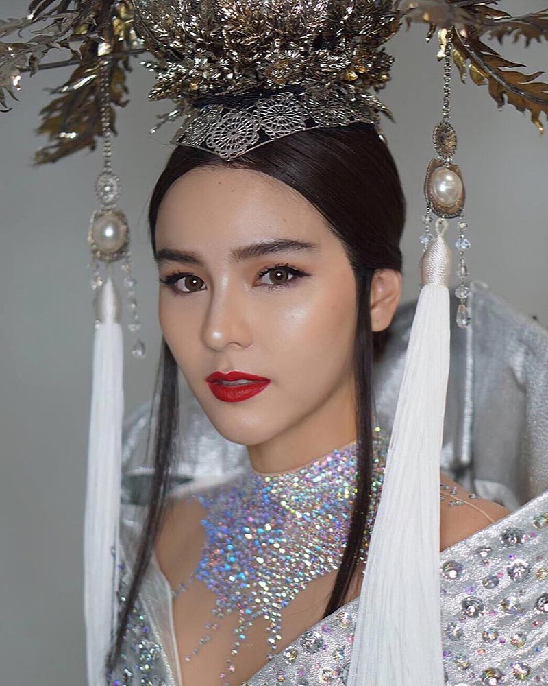 ออม สุชาร์