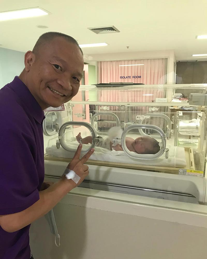 เอ็ม บุษราคัม คลอดลูก