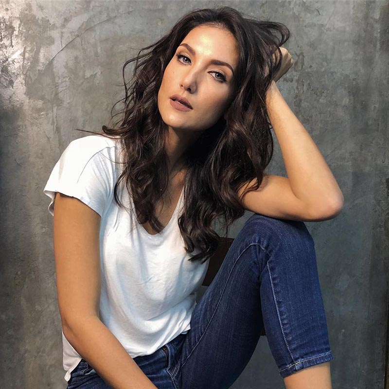 ซินดี้ สิรินยา 