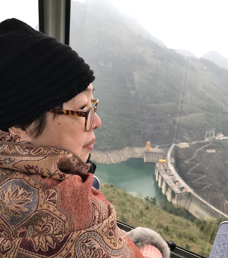 เคลลี่ ธนะพัฒน์