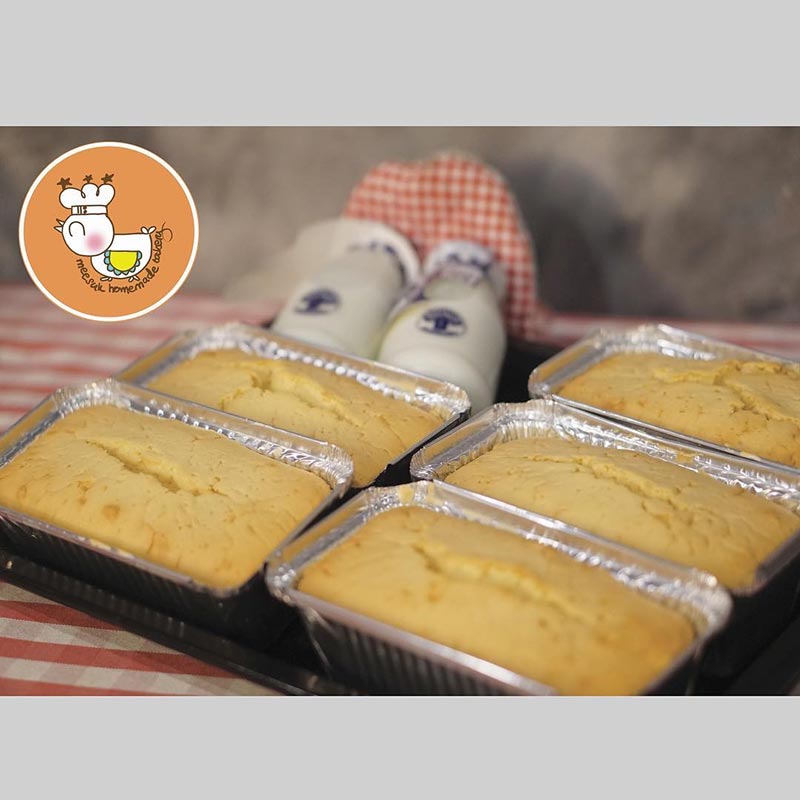 ไก่ มีสุข