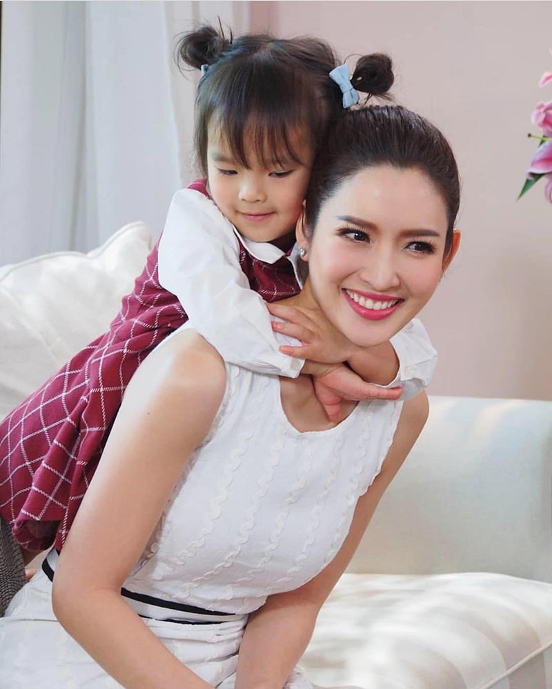 แอฟ ทักษอร