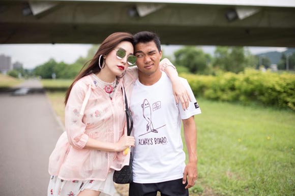 เมย์ เจ เลิกกัน