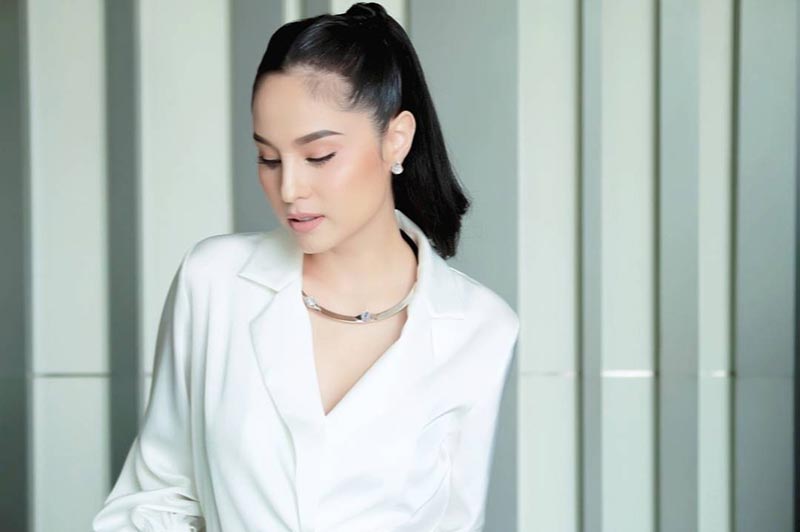 ขวัญ อุษามณี