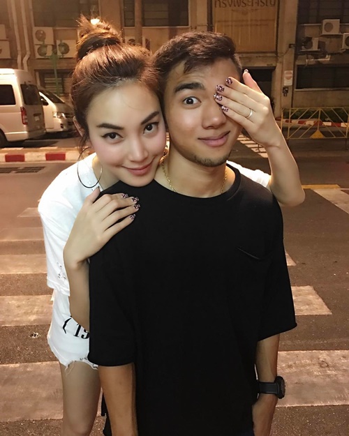 เมย์ เจ เลิกกัน