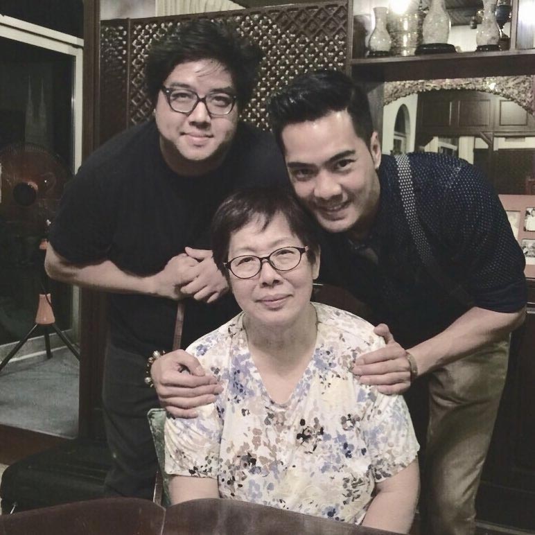 เคลลี่ ธนะพัฒน์